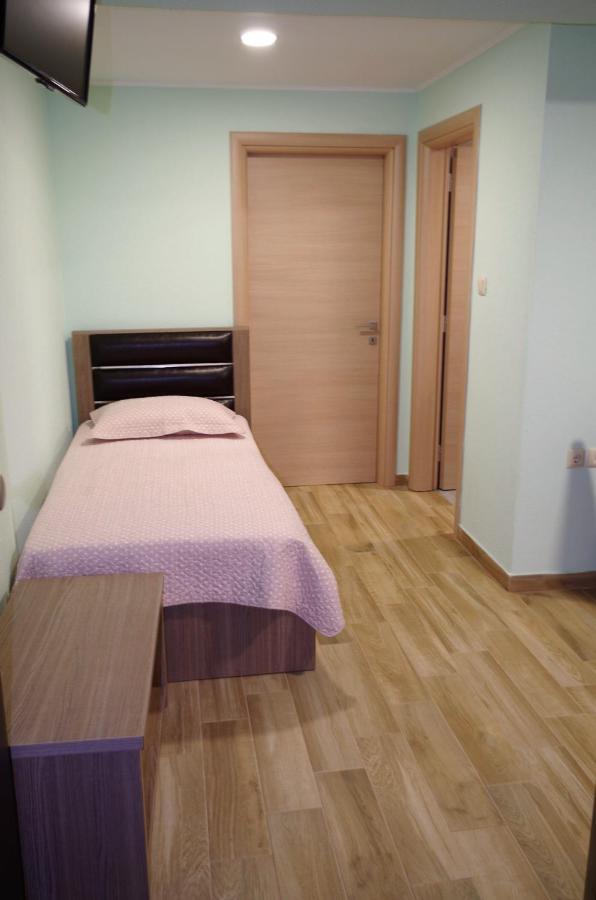 Anesis Luxury Apartments Skala Sotiros Exterior photo