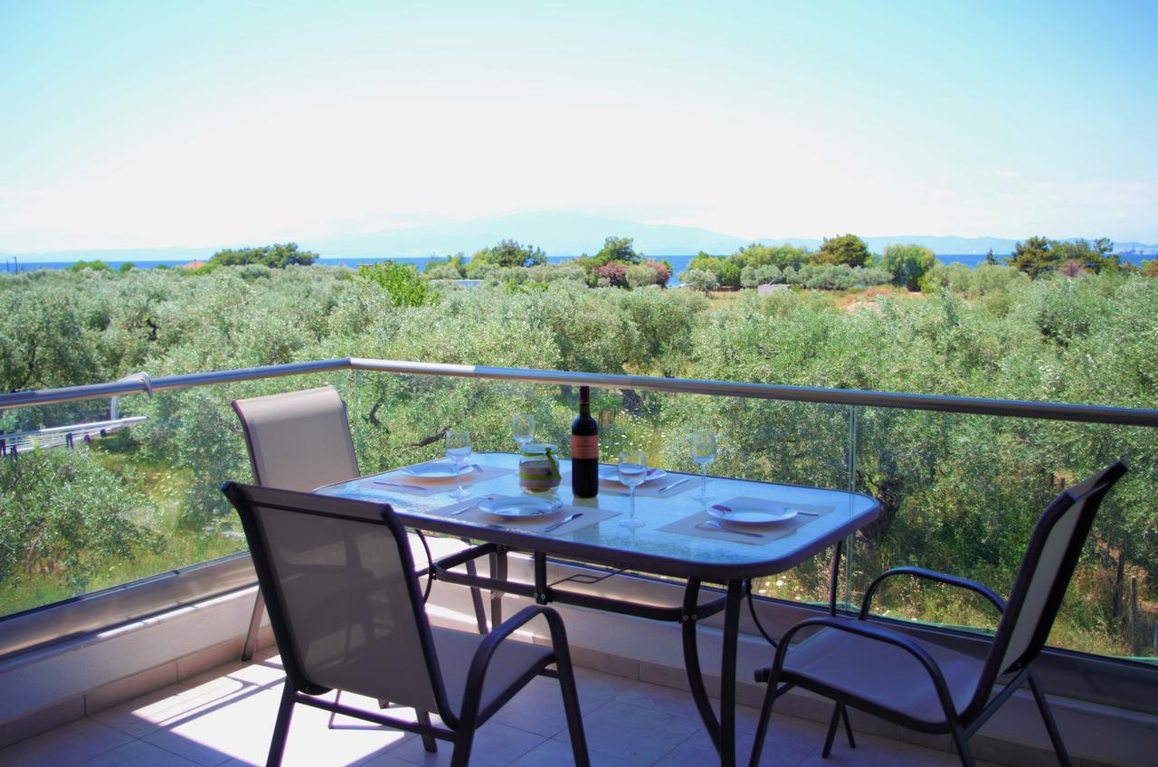 Anesis Luxury Apartments Skala Sotiros Exterior photo