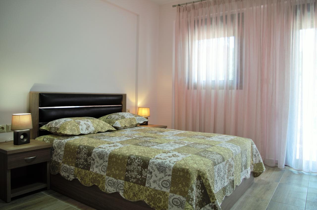 Anesis Luxury Apartments Skala Sotiros Exterior photo